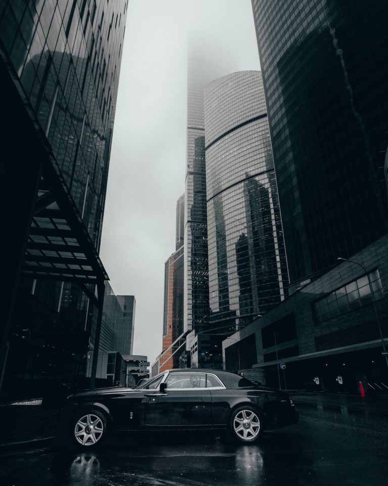 Marka Rolls-Royce - luksus, innowacje i opinie klientów