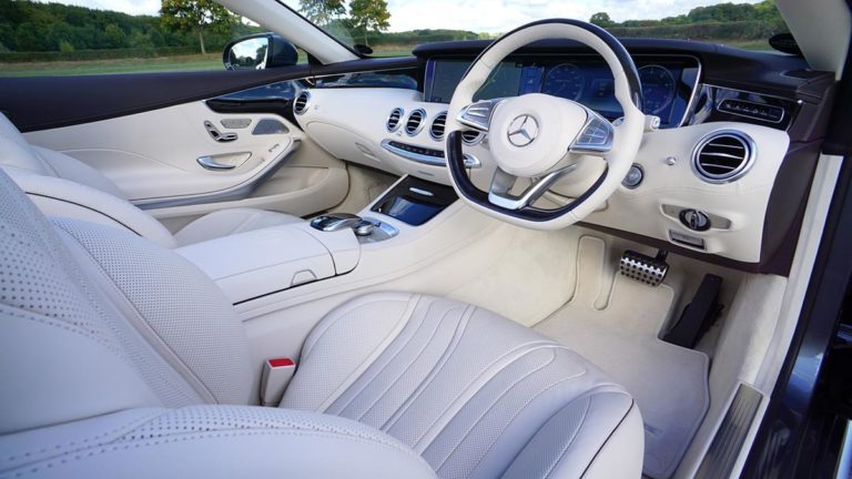 Mercedes Unimog - opinie, spalanie, cena, wymiary